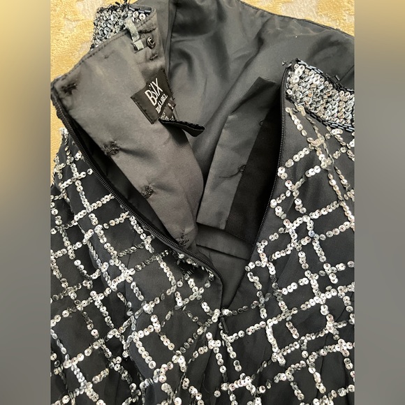 Silk Sequence & Gemstone Dress - Picture 6 of 7